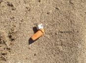 mare vale cicca”, basta mozziconi sigaretta abbandonati