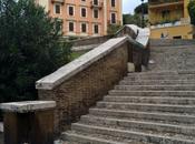 Colle Oppio. Guardate foto perché questo Roma consideriamo quartiere lusso. davvero!