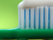 DENTIFRICIO COLLUTTORIO Ecco ricette