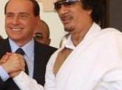 Berlusconi telefona Gheddafi