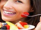 Mangiare frutta verdura rende anche felici