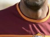 Roma: Maicon prolunga