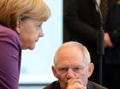 Fischer contro Merkel: “Così distrugge l’Europa”