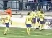 (VIDEO)Celebrating goal wrong sector...nice slap #thisisfootball﻿