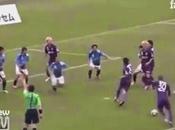 (VIDEO)Formano "trenino" calciare punizione viene fuori gran gol.