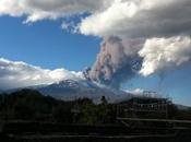 Etna, eruzione corso: chiuso l’aeroporto Catania