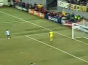 (VIDEO)Only referee stop Messi #thisisfootball