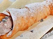 Cannolo ricotta cacao gocce cioccolato.