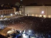 Video. L’ultimo saluto Pino Daniele: Napoli canta canzoni