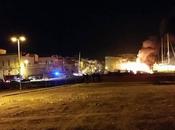 Siracusa: fuoco alcune imbarcazioni Porto Piccolo