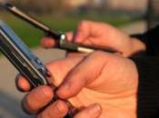 Italia 20,5% degli utenti telefonia mobile ancora cellulare tradizionale