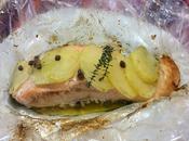 Trancio salmone cartoccio patate capperi timo