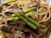 Tagliatelle funghi asparagi