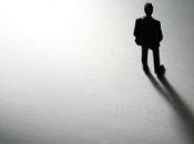 Solitudine: male come fumo l'alcol