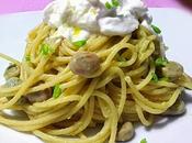 Spaghetti fave stracciatella bufala campana