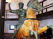 L’imponente statua equestre Domiziano-Nerva. Innovazione Miseno