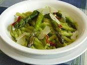 Trofie salsa agli asparagi, peperoncino piccante scaglie parmigiano