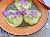 ravioli fiori malva ripieni rucola ricotta pesto crescione