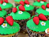 Tutorial dolcidee.it: come realizzare cupcakes primaverili fragole decorazioni pasta zucchero