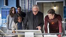 “Legends Tomorrow”: Victor Garber rivela dettagli sullo spin-off, conferma ritorno “The Flash”