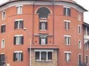 "Tanto Roma caccia nessuno". Telefonata registrata occupante abusivo "vende" casa popolare centro 39mila euro