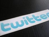 Twitter attraverso comunicato ufficiale chiede agli sviluppatori realizzare altri client accedere social network