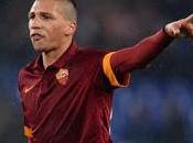 Holebas saluta Watfor. fasce pensa Darmian Bruno Peres.