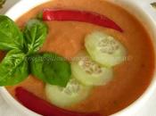 Gazpacho zuppa fredda dell'estate, peperoncini semi piccanti