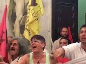 PAVIA. "Basta promesse, vogliamo contratto". Infuriati lavoratori Meridional consiglio.