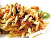 Strozzapreti pesto calabrese pomodorini, un'antica, tipica, pasta corta.