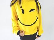 Sorridi passa, abbina look total denim smile rappresenta