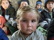 TALEBANI IMPICCANO BAMBINO ANNI PERCHè SPIA AMERICANA