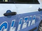 Torre Greco. 19enne ferma all’alt trascina poliziotto metri