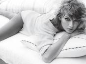 Taylor Swift posa copertina
