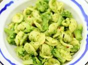 Pasta broccoli anacardi