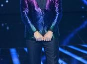 Giorgio Armani veste Alessandro Cattelan prima puntanta live delle nona stagione Factor