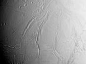 luna Saturno stata sorvolata dalla sonda Cassini soli chilometri quota