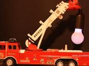 Riciclo giocattoli: camion lampada