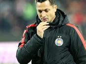 Romania: Radoi dimesso, Steaua minimi termini