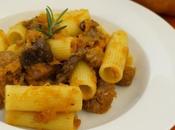 Ricette Natale tutti gusti: Rigatoni zucca, salsiccia funghi.