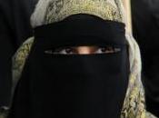 Lombardia, terrorismo: stretta Maroni burqa niqab. vigore 2016