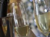 Capodanno: record spumante italiano, mondo stapperanno 242mln bottiglie