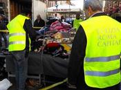 Legalità commercio, Vigili intervengono zona Stazione Termini.