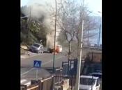 Torre Greco, macchina prende fuoco persone all’interno