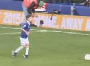 (VIDEO)L'Everton regala momento magico George, tifoso Toffees, affetto paralisi cerebrale.. #Respect