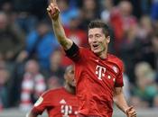 Bundesliga: Bayern Monaco scioltezza Lewandowski, Wolfsburg vincere