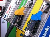 Prezzi carburante, l’Italia carissima: ecco consigli risparmiare benzina