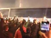 VIDEO. L’incredibile abbraccio Capodichino tifosi Napoli ritorno Torino