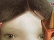 bambina castello dentro museo