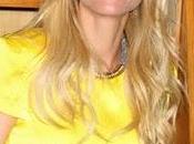 Gwyneth Paltrow autografa libri tutta yellow